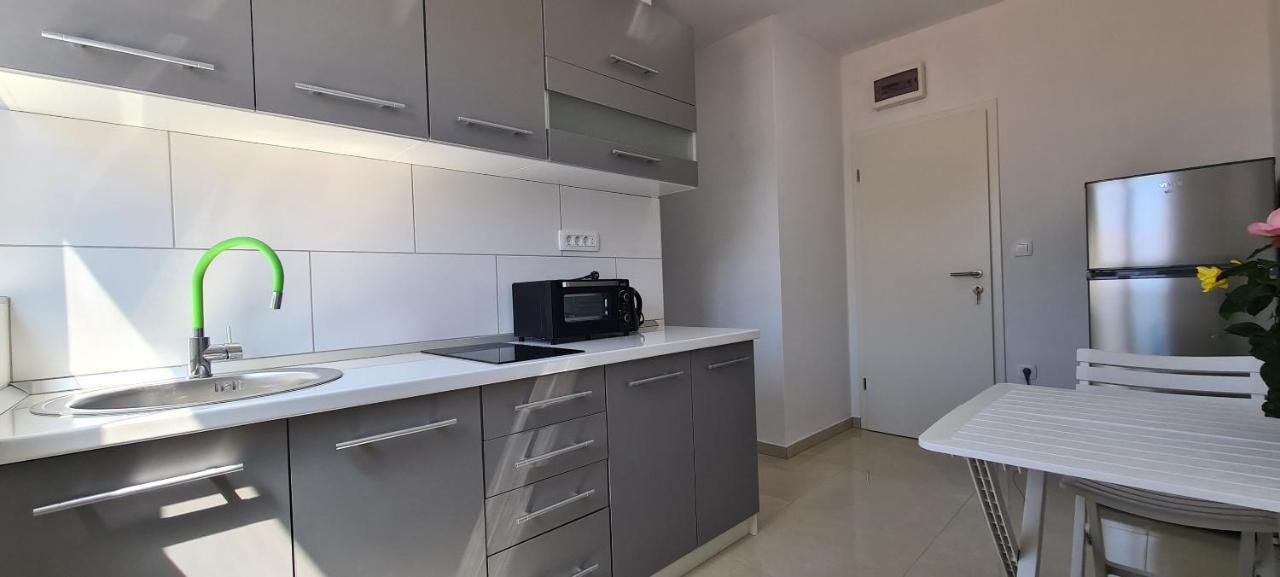Apartments Ana I Ante 米欧纳 外观 照片